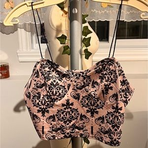 Hot crop top in size M